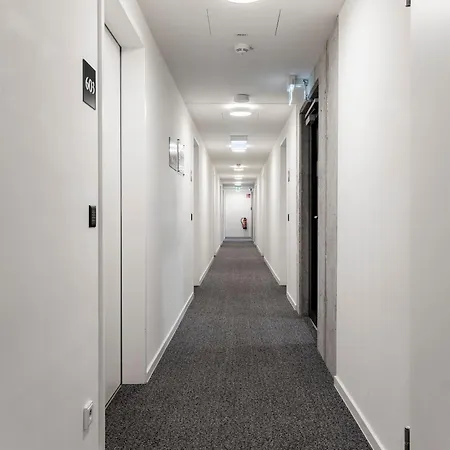 Numa Frankfurt Bloc Aparthotel 4*