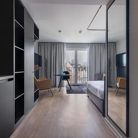 Numa Frankfurt Bloc Aparthotel 4*