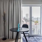 Numa Frankfurt Bloc Apartahotel